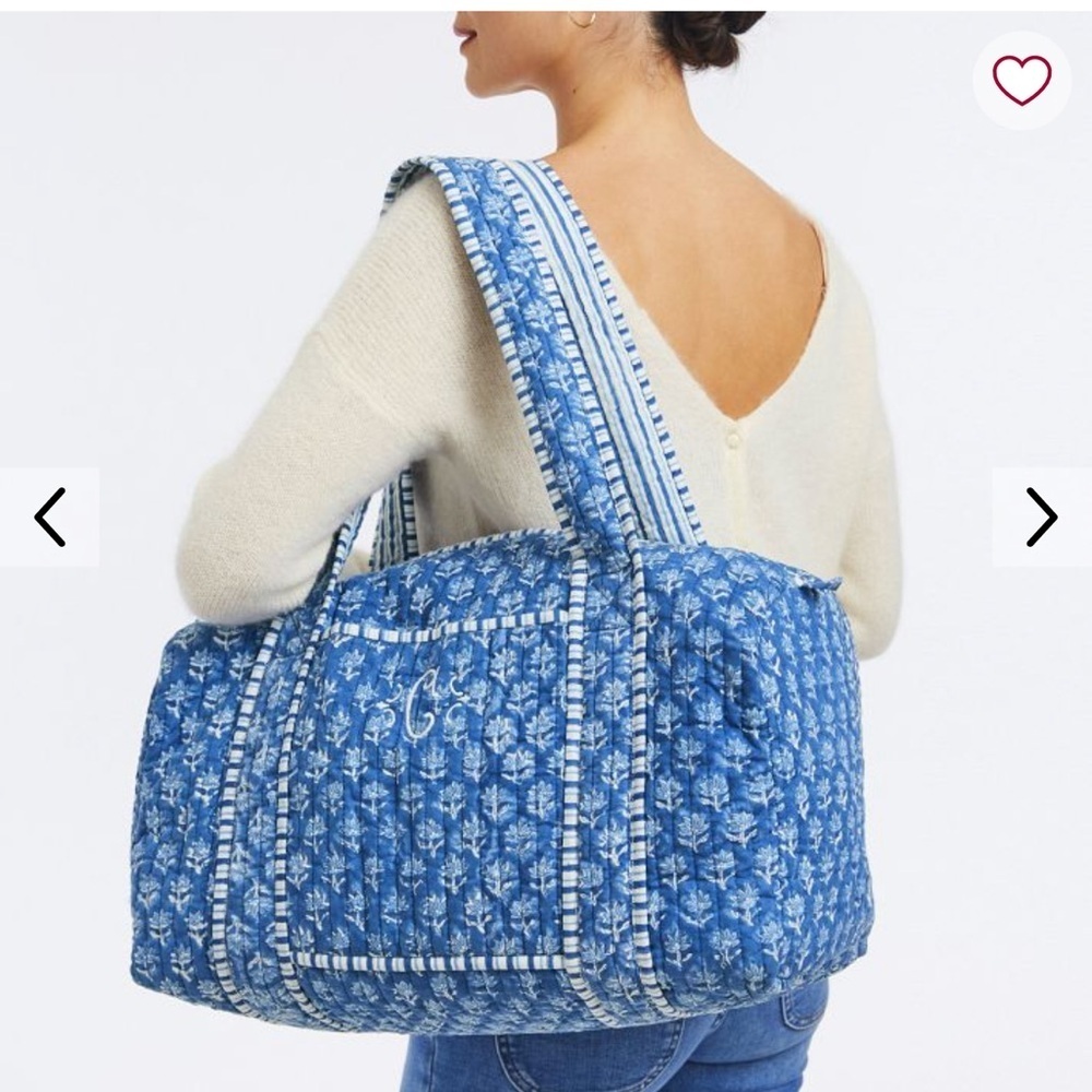 Mark and Graham Floral Quilted Tote in White Flower no monogram / embroidery - Picture 3 of 7